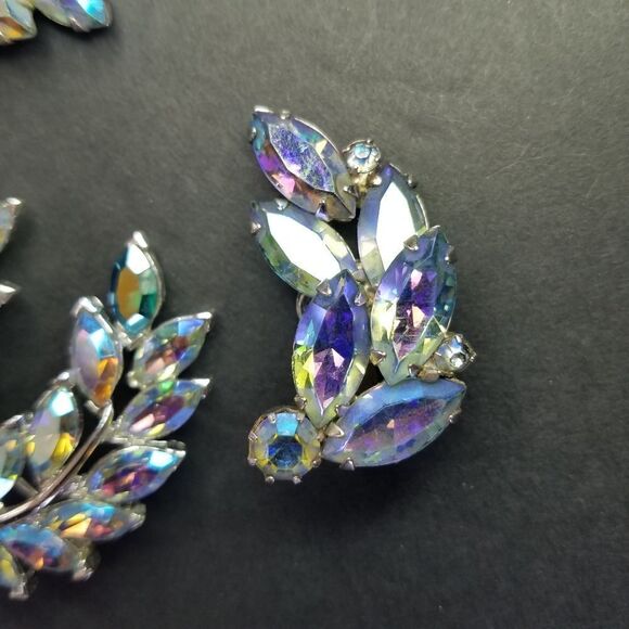 Vintage Albert Weiss Signed Demi-Parure Blue Rhinestone Brooch Pin Earring Set - Picture 5 of 12